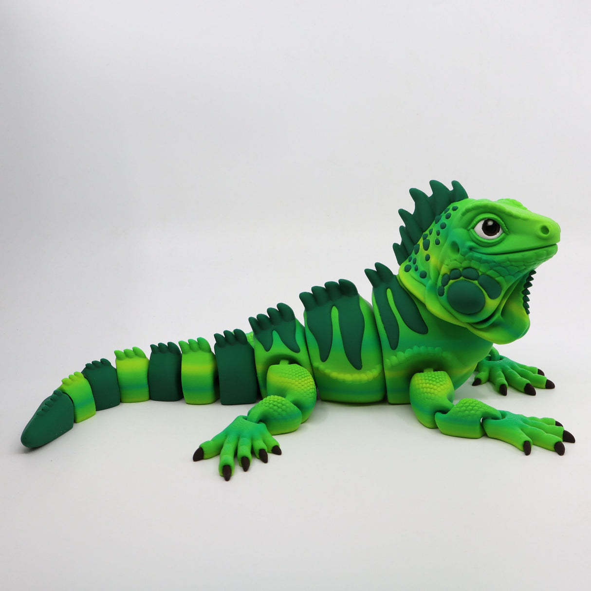Large Iguana - Fully Articulated - Lifelike